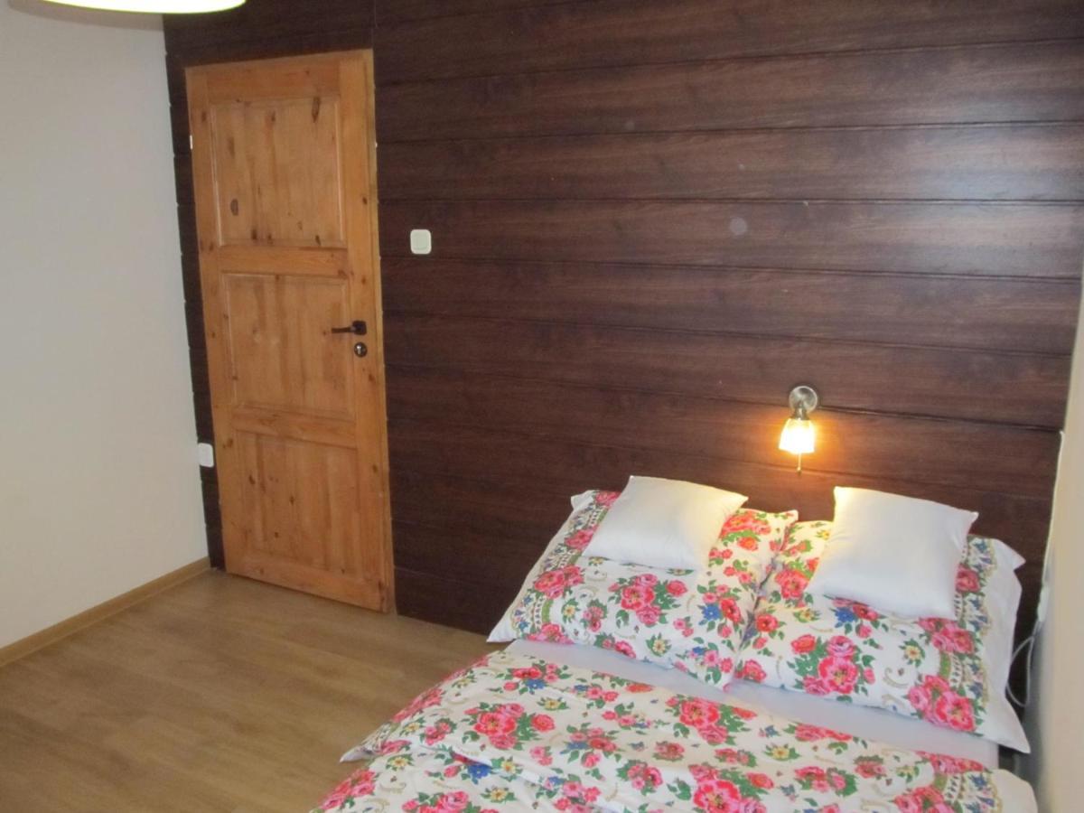 Czarna Owca Hotell Wisła Rom bilde